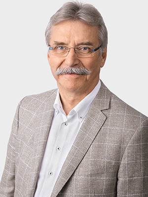Portraitfoto von Uwe Schettler