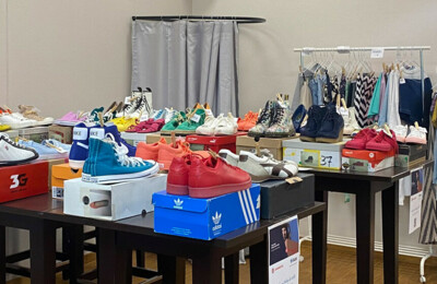 Fotoshooting-Sale für den guten Zweck bei Juzo