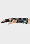 Højre arm med håndledsortose Palmar Xtec Digitus - set fra siden (tommelfinger)