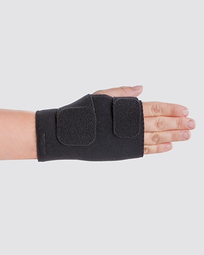 A person wearing the Juzo ACS Light hand segment