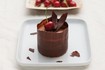 Minilagkager med kirsebær og kakao